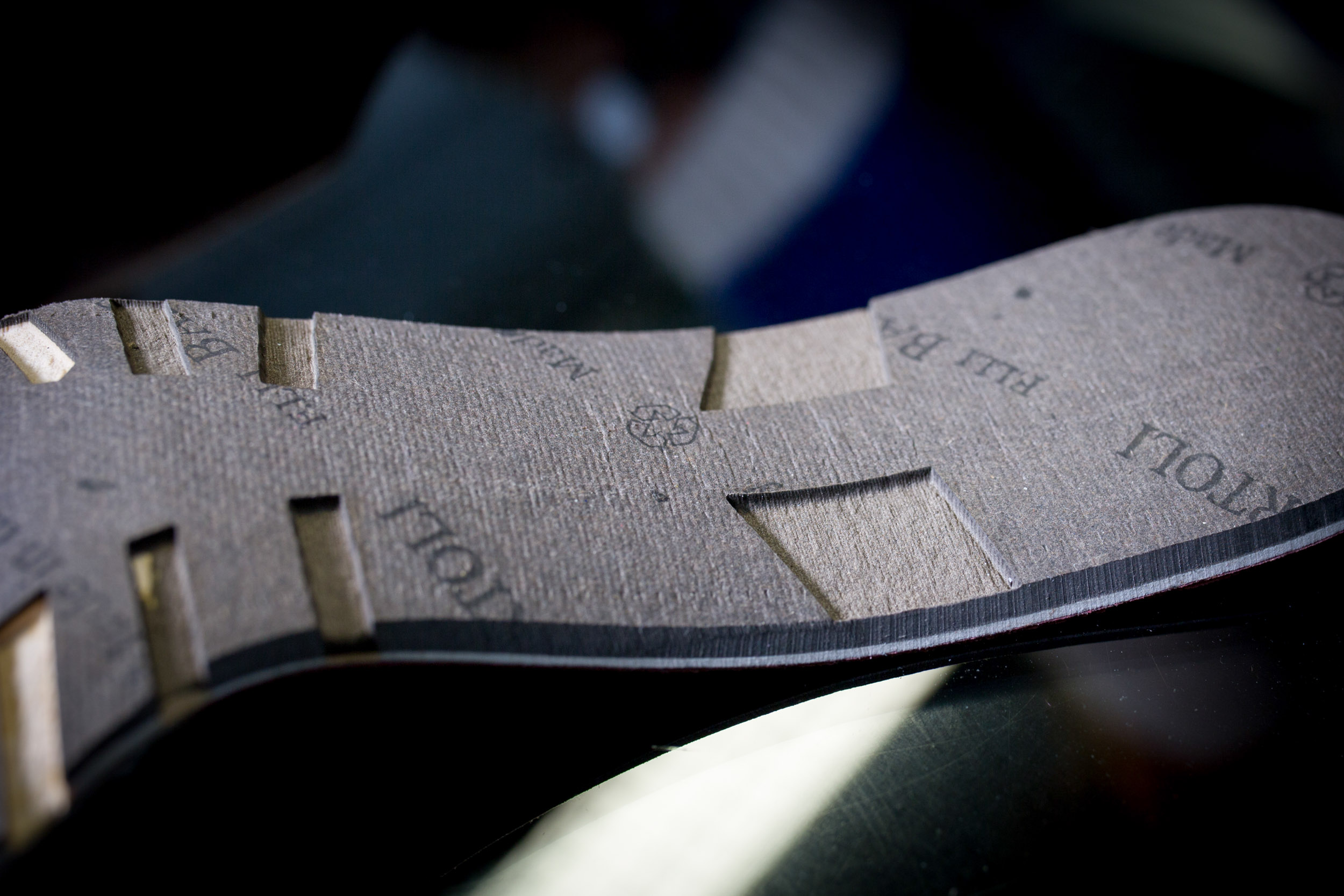 Value and advantages of laser marking for clothes' labelling - OT-LAS